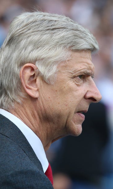Arsene Wenger angrily denies talk of new Arsenal deal
